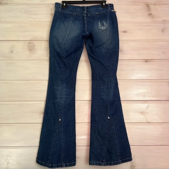 Vintage Rocawear Flare Bell
Bottom Stretch Blue Jeans
Womens Size 7 / 8 - Picture 4 of 13